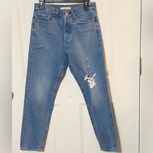 Levi’s Women's 27 Wedgie Button Fly Distressed Jeans Medium-Light Wash Blue